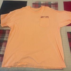 Men’s Salt Life T-shirt.